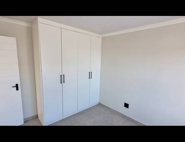 4 BEDROOM HOUSE FOR SALE IN HOOGLAND